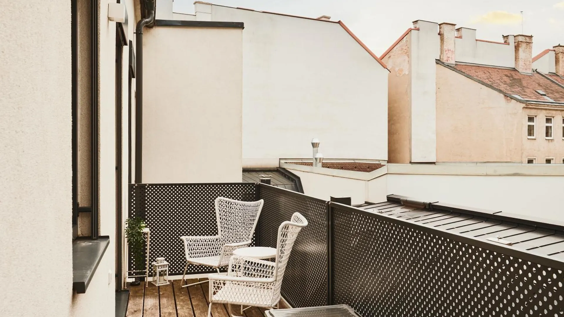 New Spacious Ultra-Modern Apartment In Wien Westbahnhof Austria