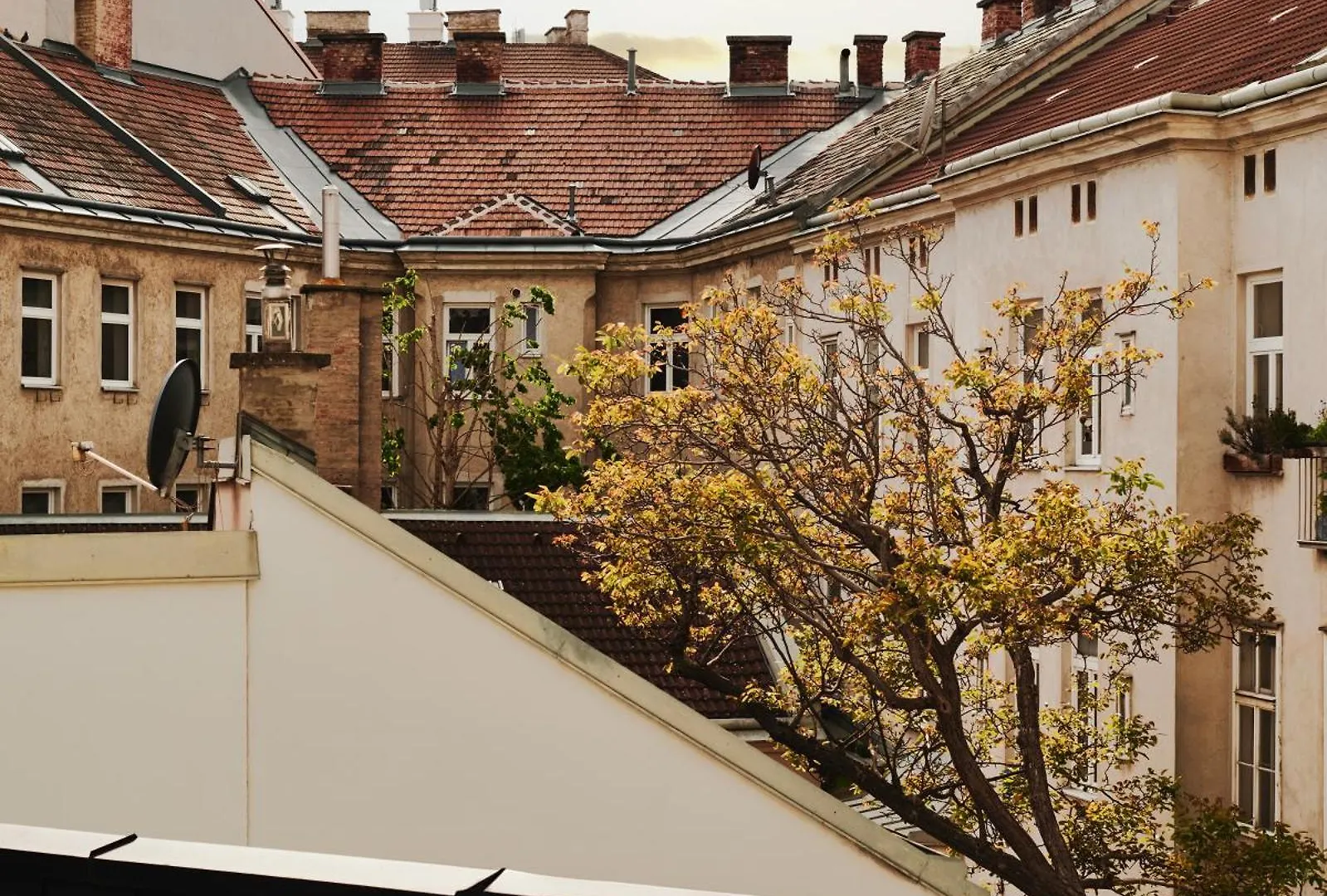 New Spacious Ultra-Modern Apartment In Wien Westbahnhof Viena
